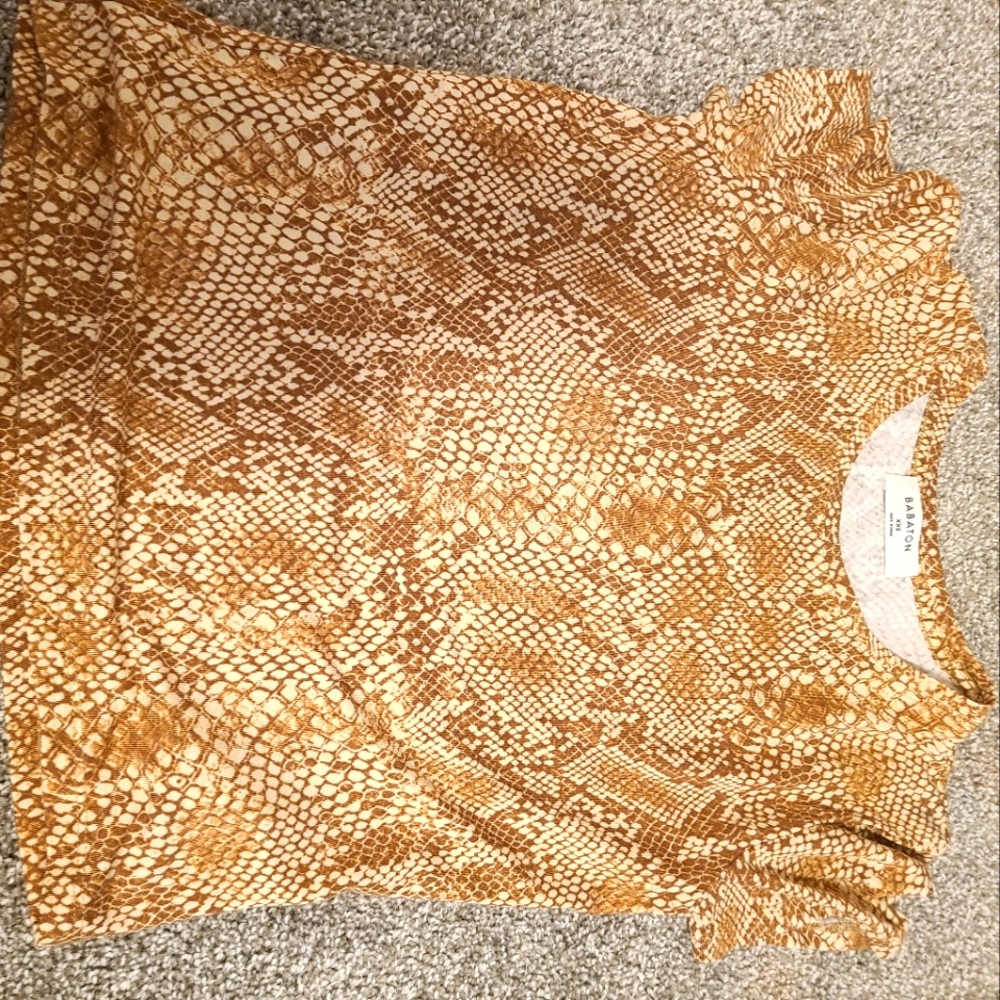 Aritzia Tee